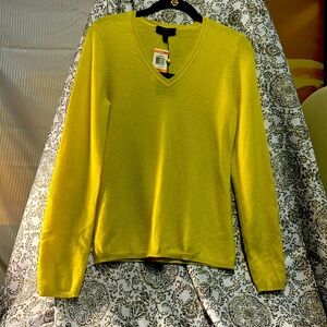 Cashmere sweater size small new with tags
